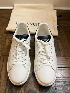 ✨ Authentic Louis Vuitton Low Top Sneakers ✨